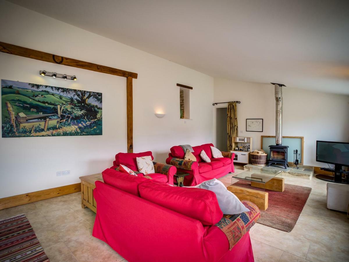 Wytons Piece Villa Cherington Екстериор снимка